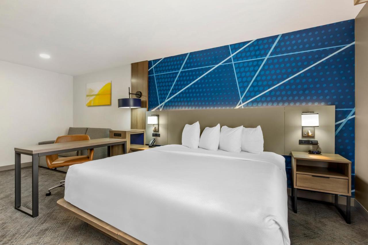 Comfort Inn & Suites Irving Las Colinas Dfw Экстерьер фото